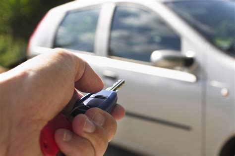 unlock car with iphone key